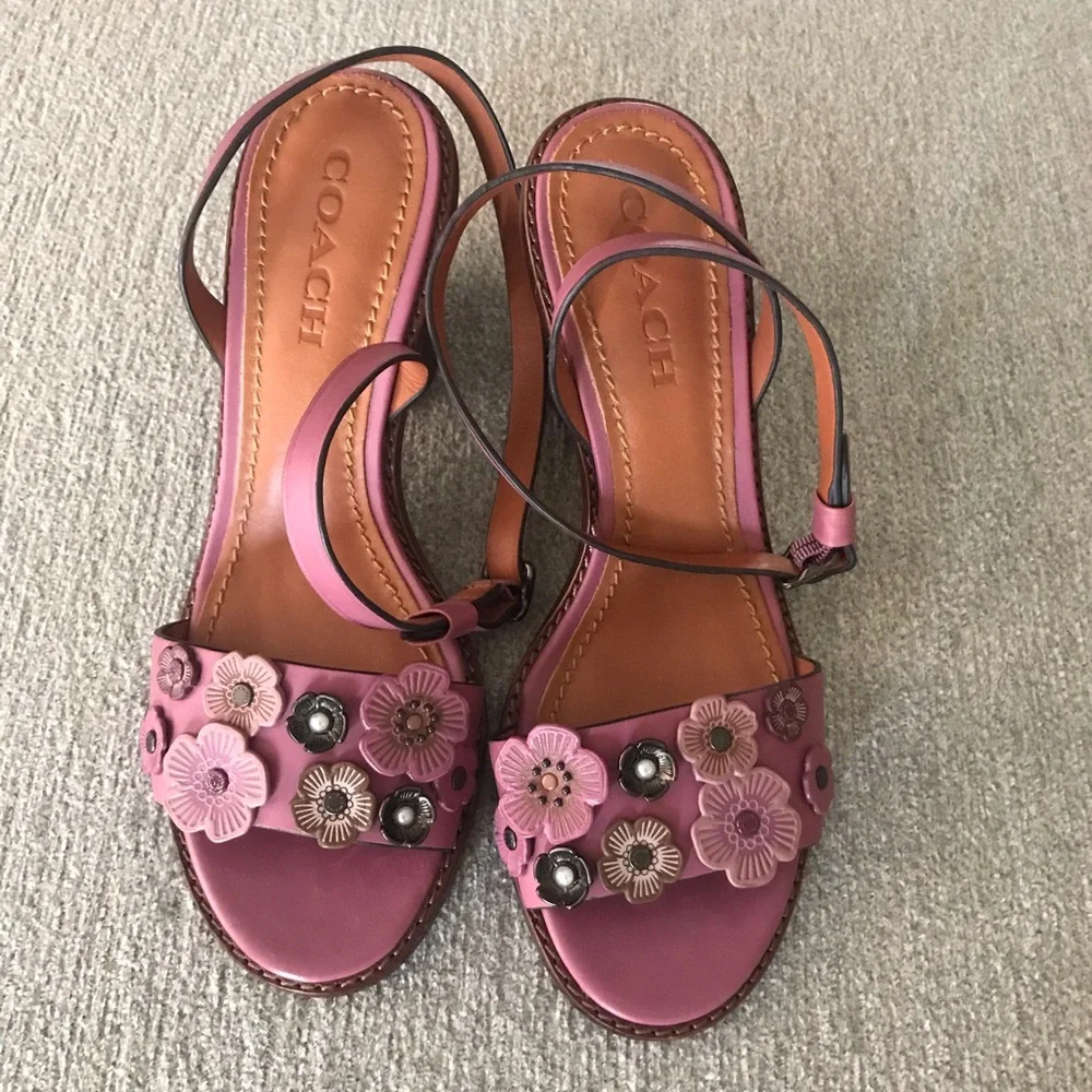 Coach Tea Rose Block Heel Leather Sandals - Picture 3 of 3